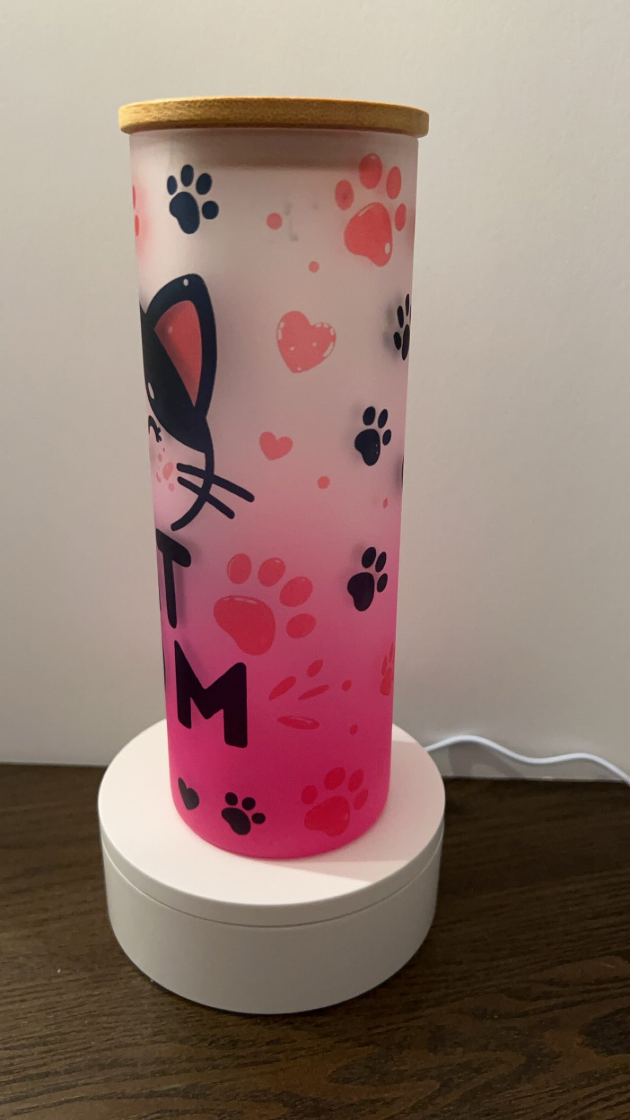 25 oz Frosted Cat Mom Glass